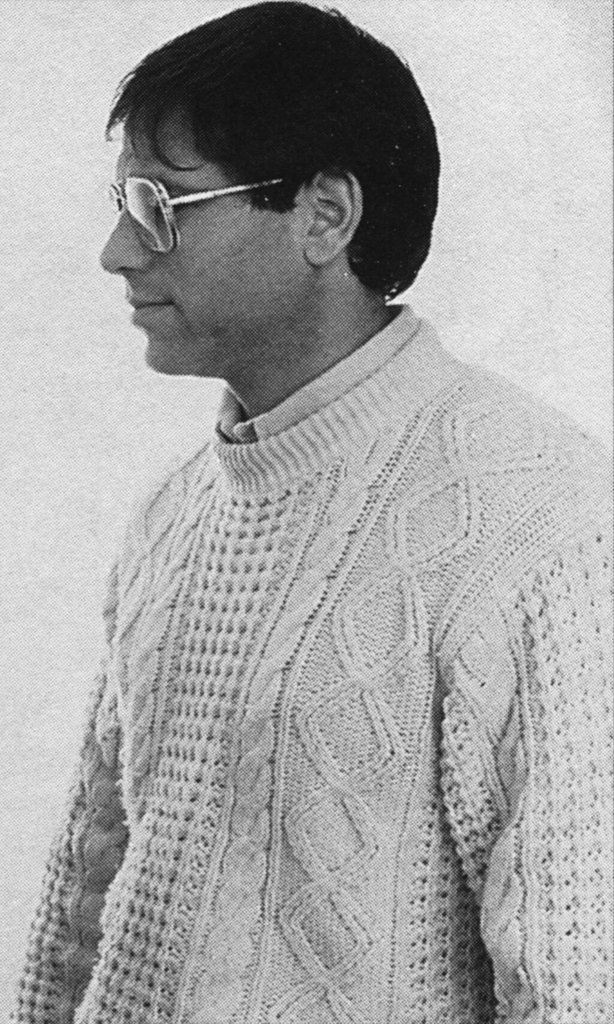 咖啡馆中的毛衣穿搭