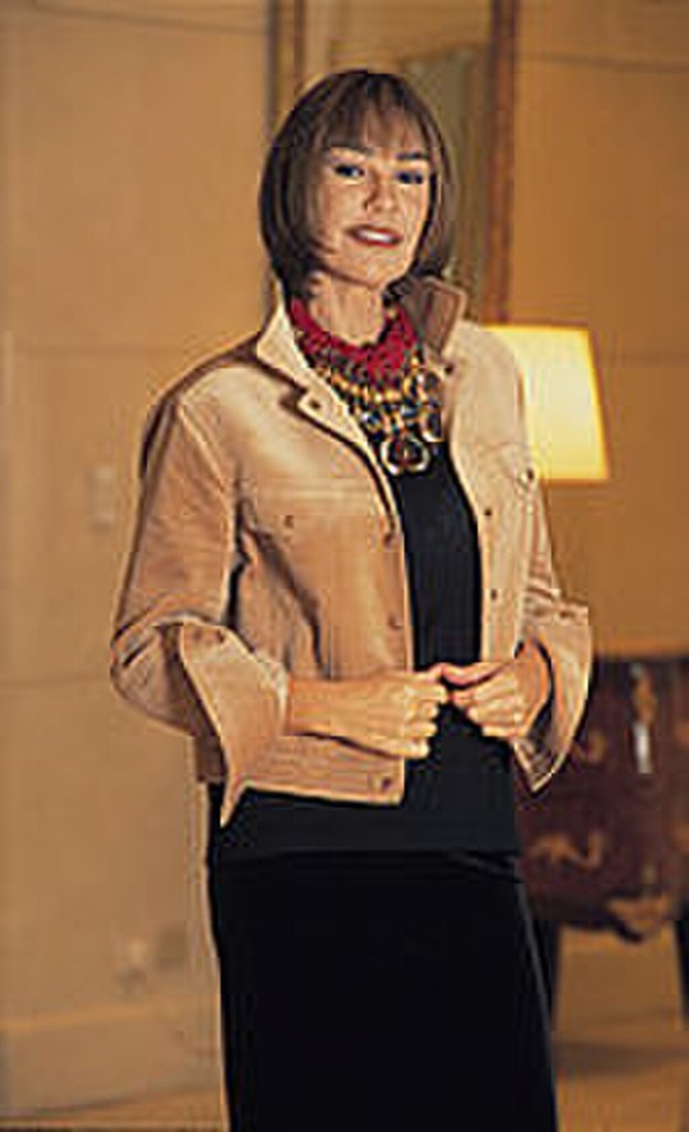 优雅女性肖像照