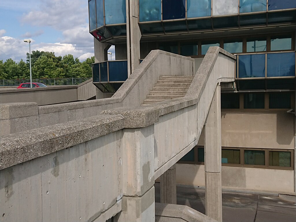 现代建筑与服装的对话