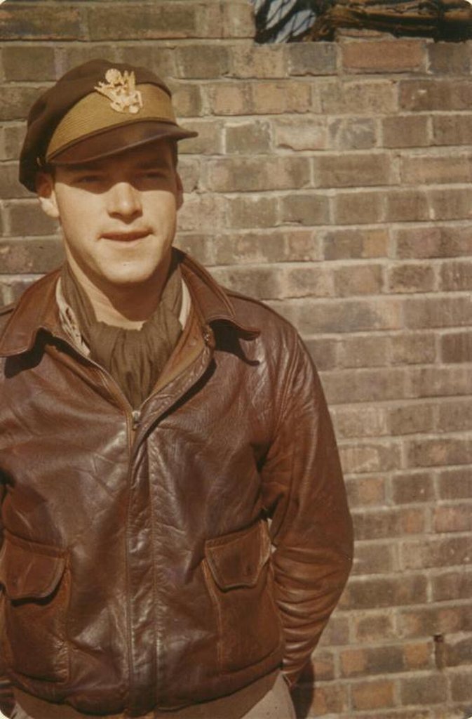 橄榄绿飞行员夹克