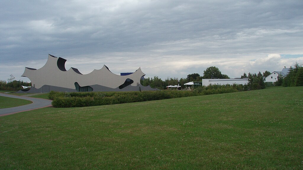 当代艺术空间的形态与色彩