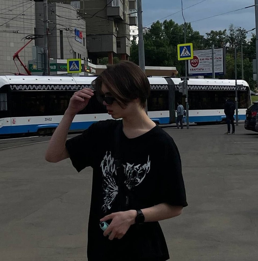 都市极简风格穿搭