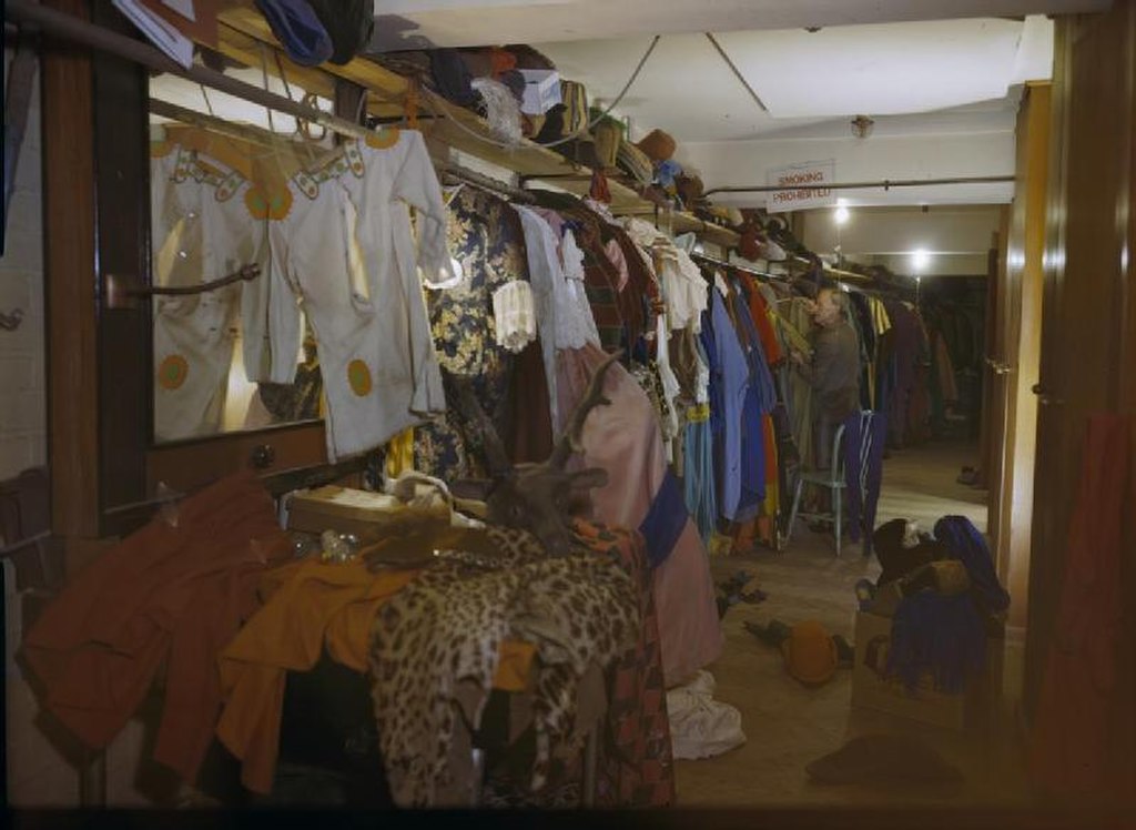 1943年英国斯特拉特福德服装室场景