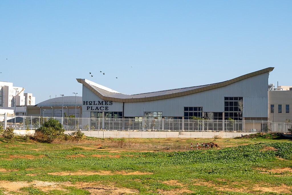 现代建筑与天空