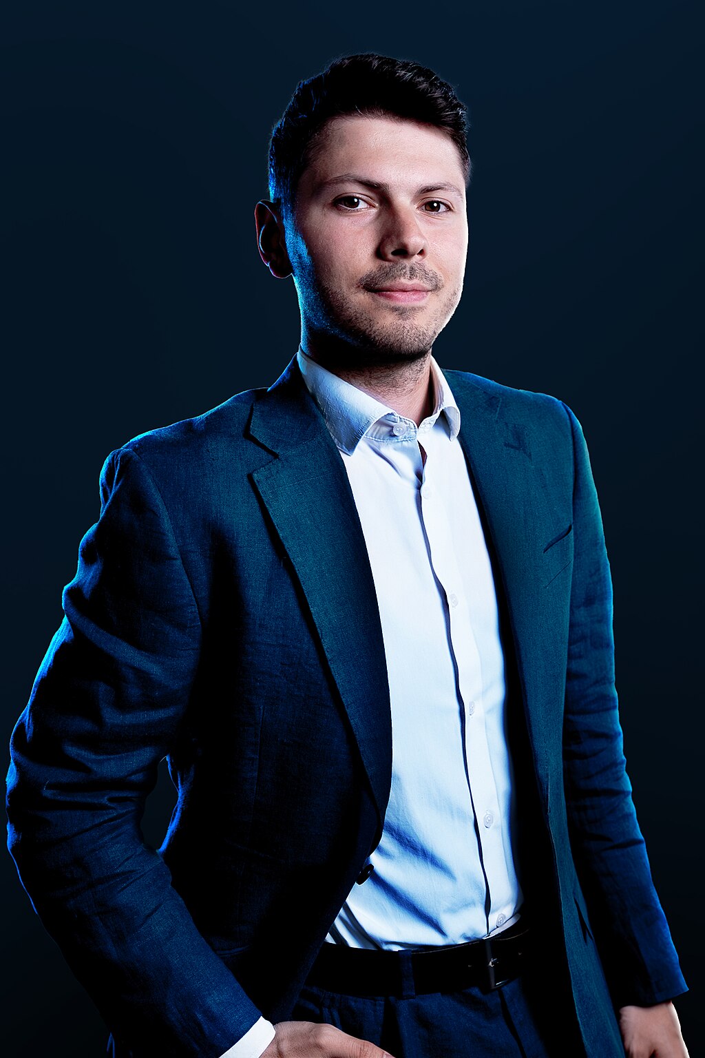 午夜蓝西装三件套