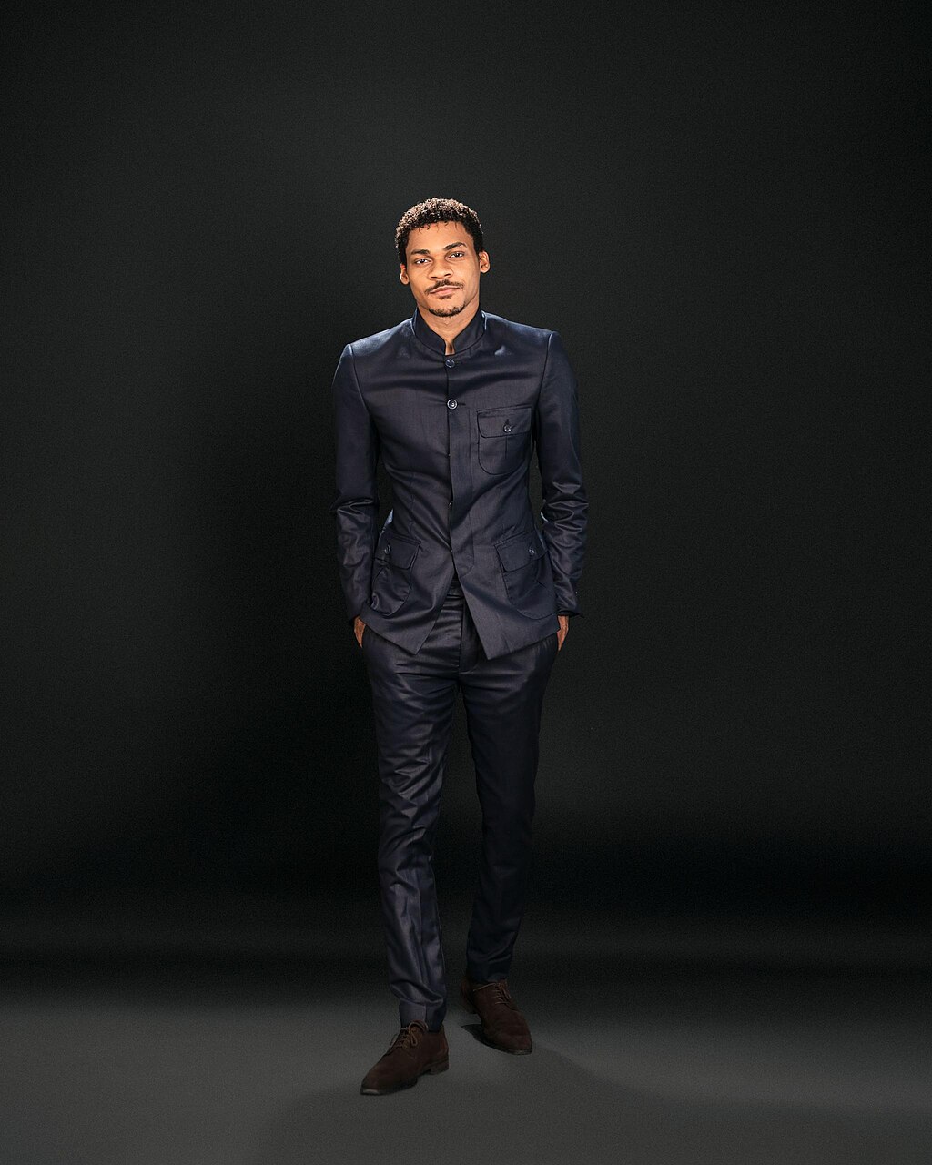 灰调西装折叠平铺图