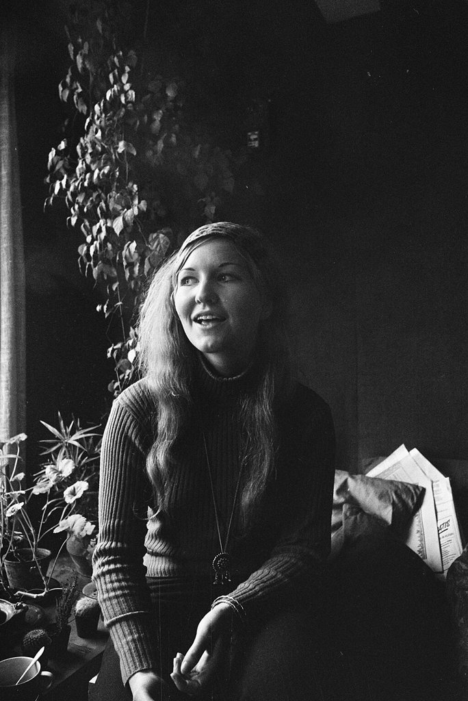 复古风格的时尚人像，彰显个性