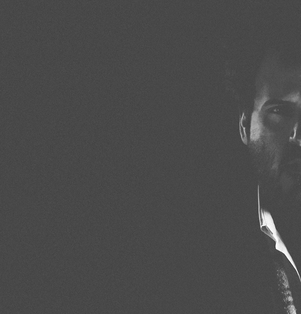 极简单色风格男装展示